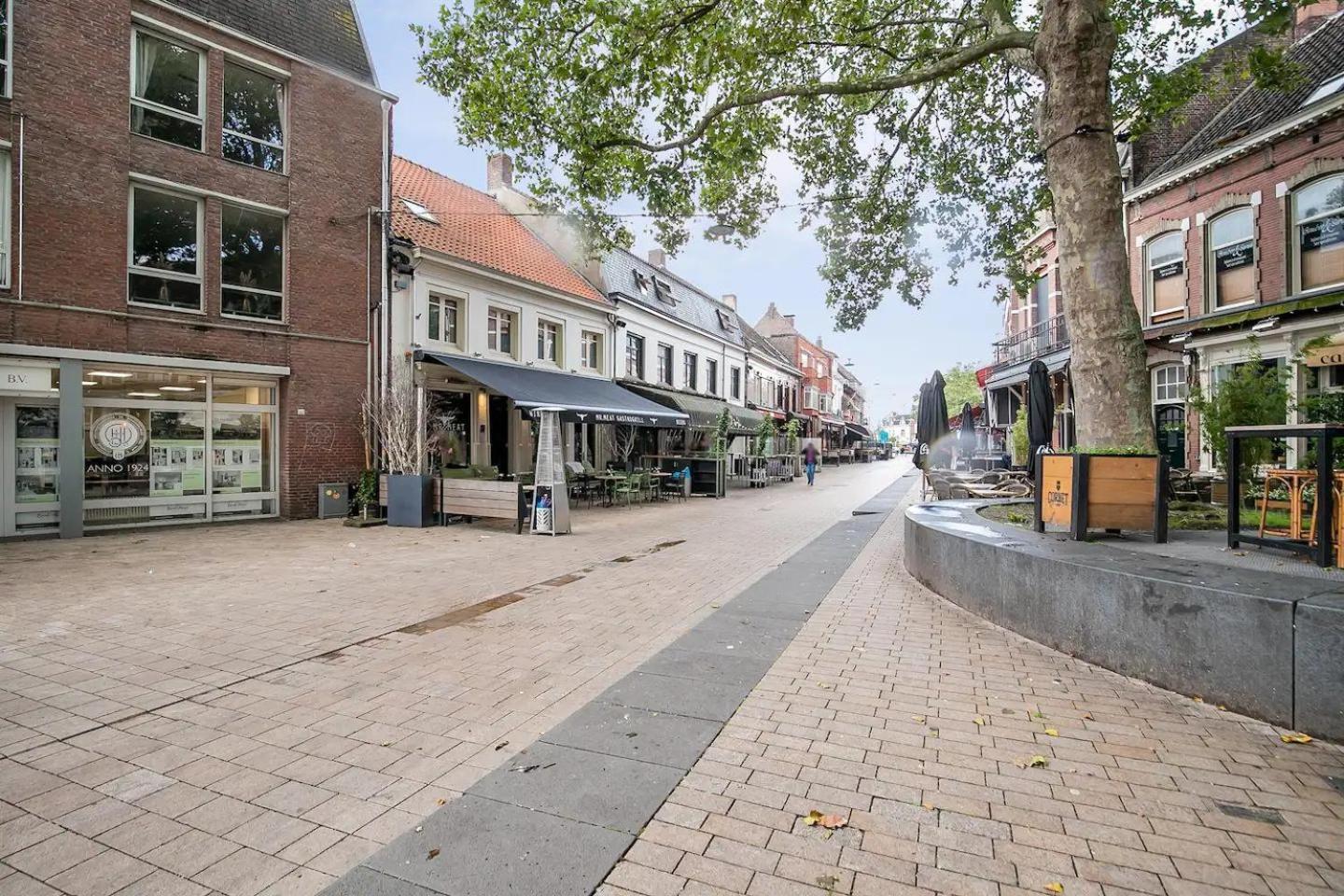 6P Hotspot Wifi Near Poppodium013 And City Center Tilburg Esterno foto